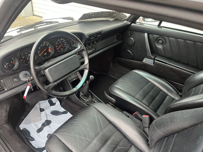 Porsche 911 Carrera 3.2