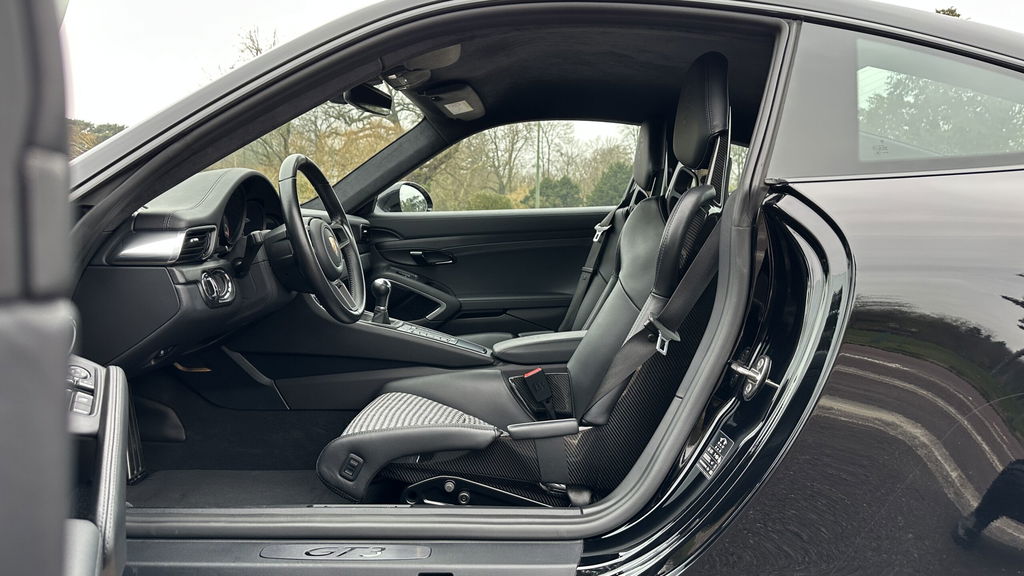 Porsche 991 GT3 Touring