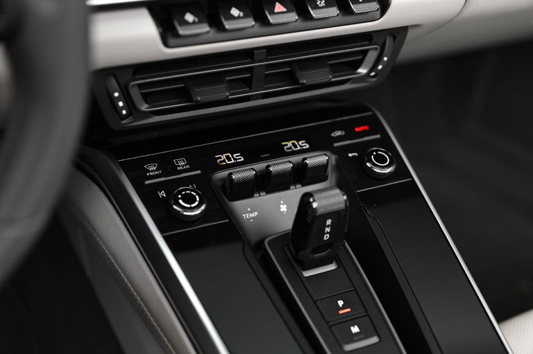 Porsche 992 Carrera 4S