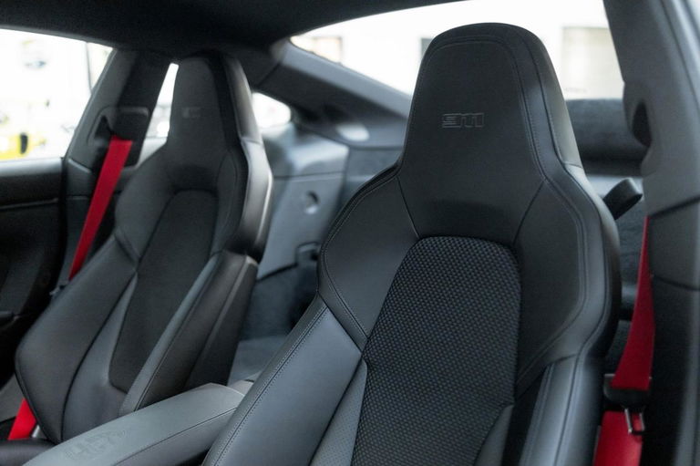 Porsche 992 Carrera T