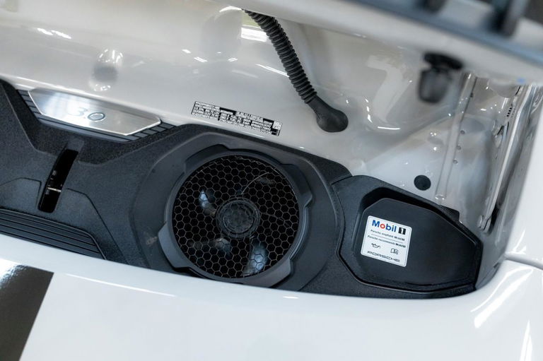 Porsche 992 Carrera T