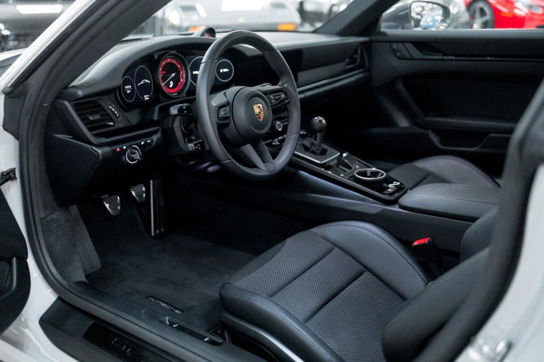 Porsche 992 Carrera T