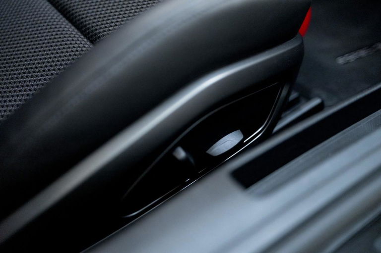 Porsche 992 Carrera T