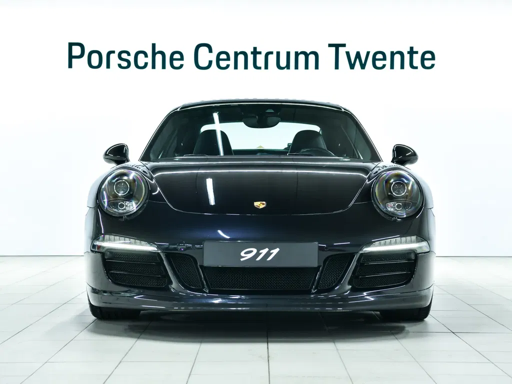 Porsche 991 Carrera GTS