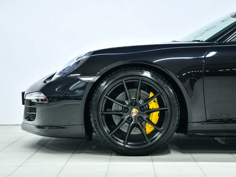 Porsche 991 Carrera GTS