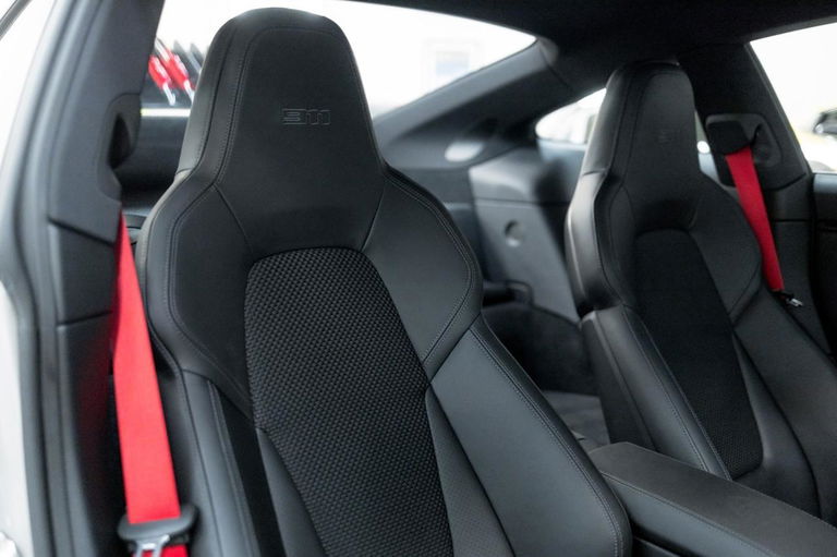 Porsche 992 Carrera T