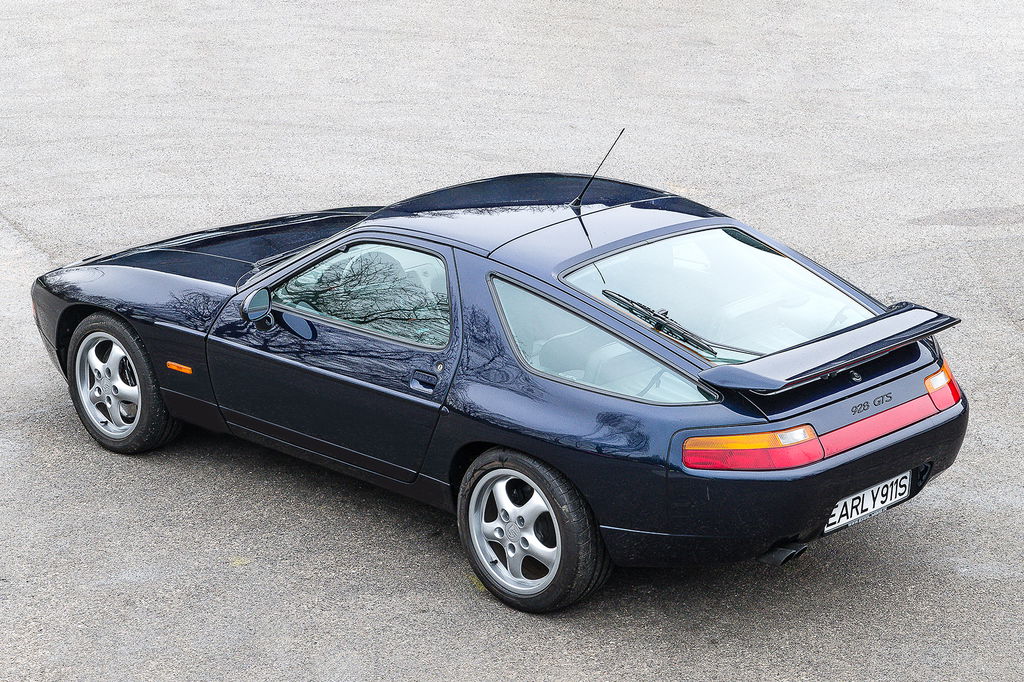 Porsche 928 GTS