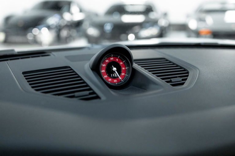 Porsche 992 Carrera T