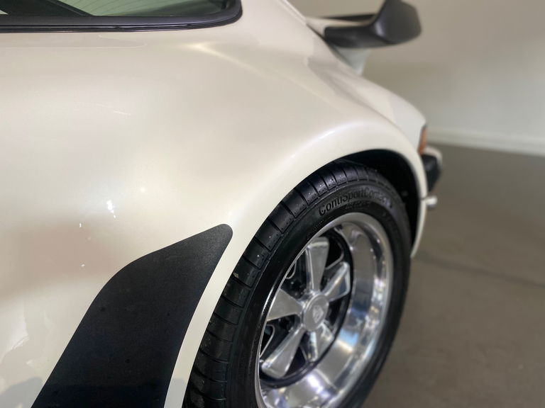 Porsche 911 Turbo 3.3