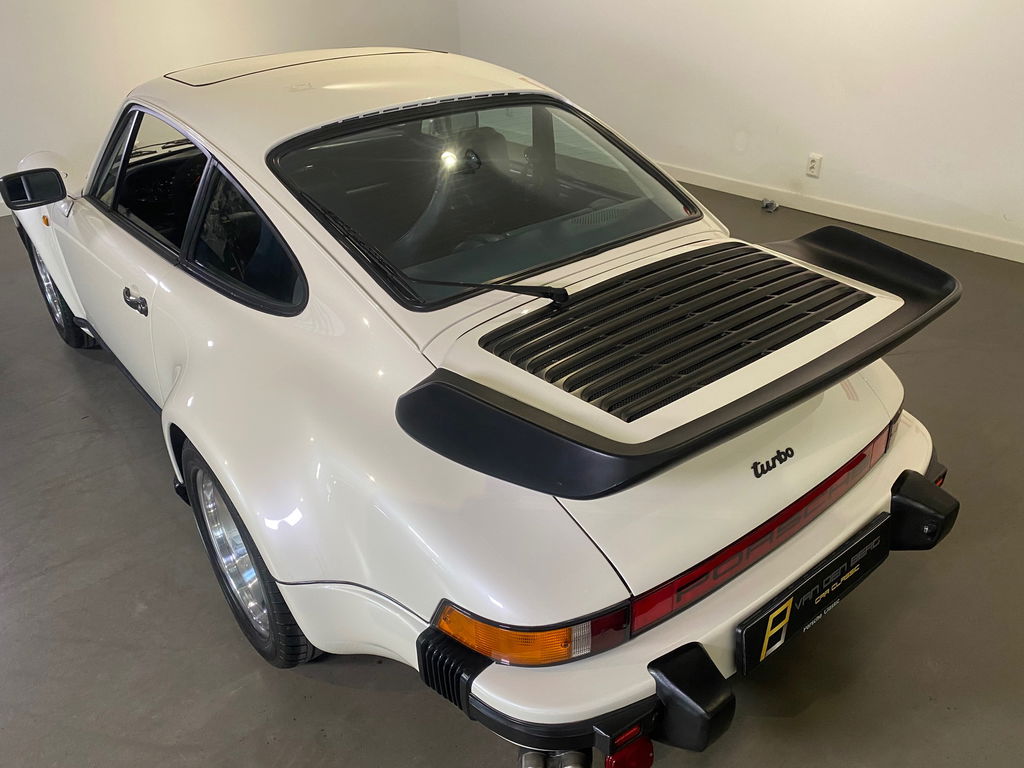 Porsche 911 Turbo 3.3