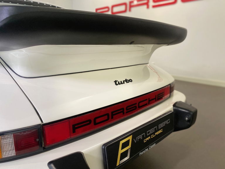 Porsche 911 Turbo 3.3