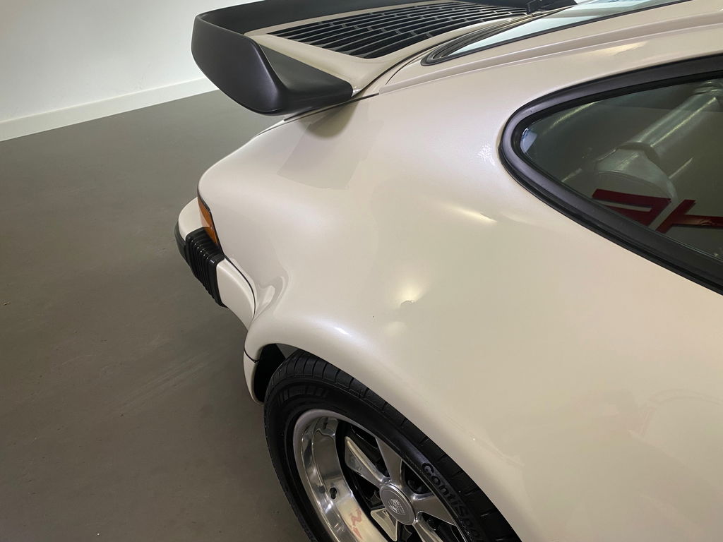 Porsche 911 Turbo 3.3