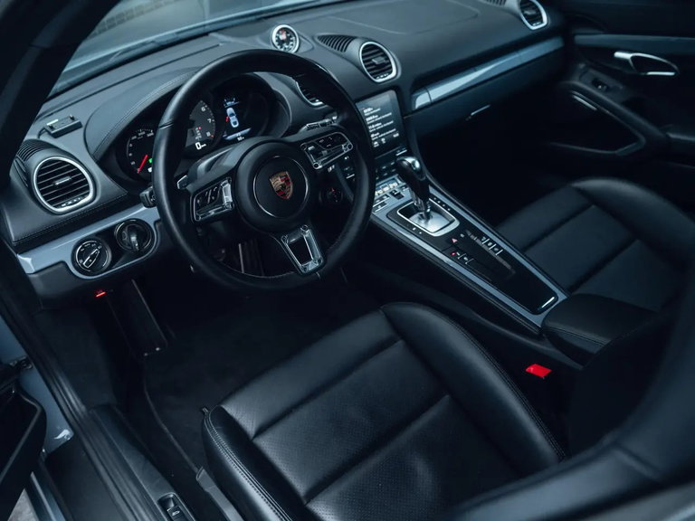 Porsche 718 Cayman S
