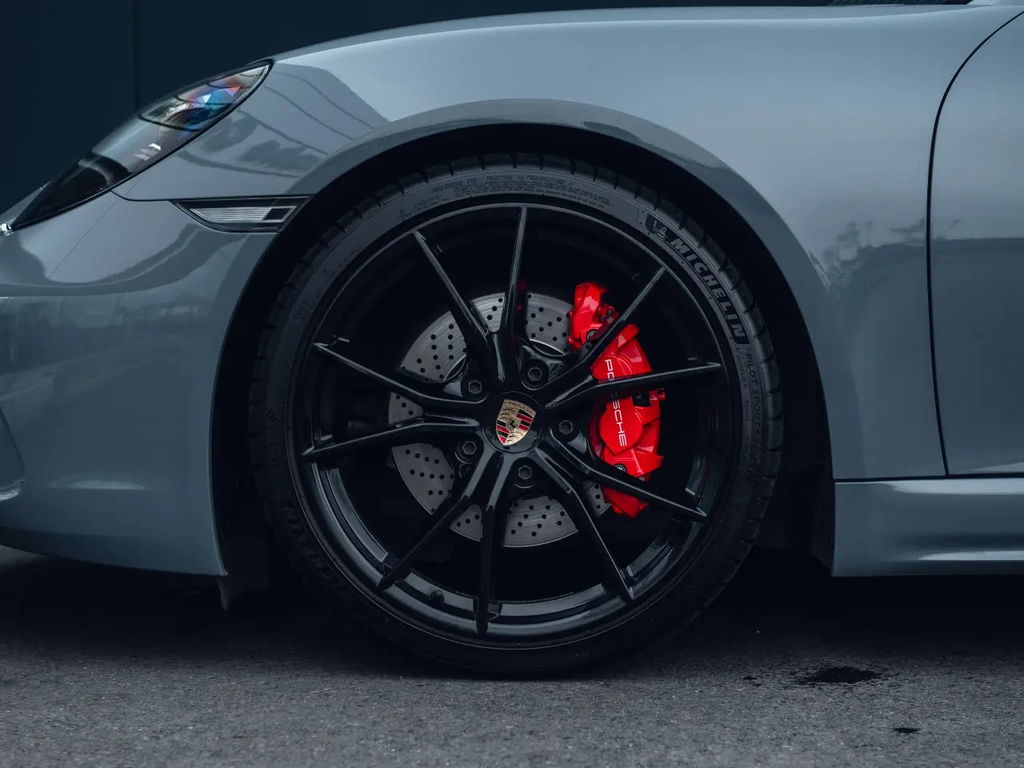 Porsche 718 Cayman S