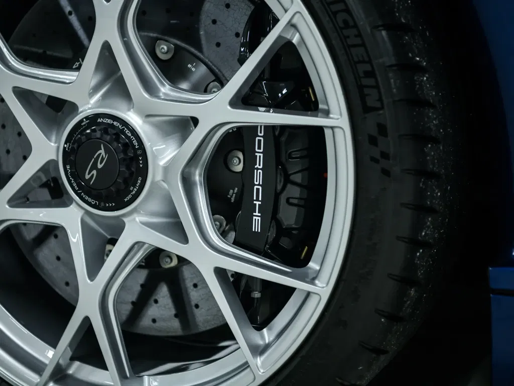 Porsche 718 Spyder RS