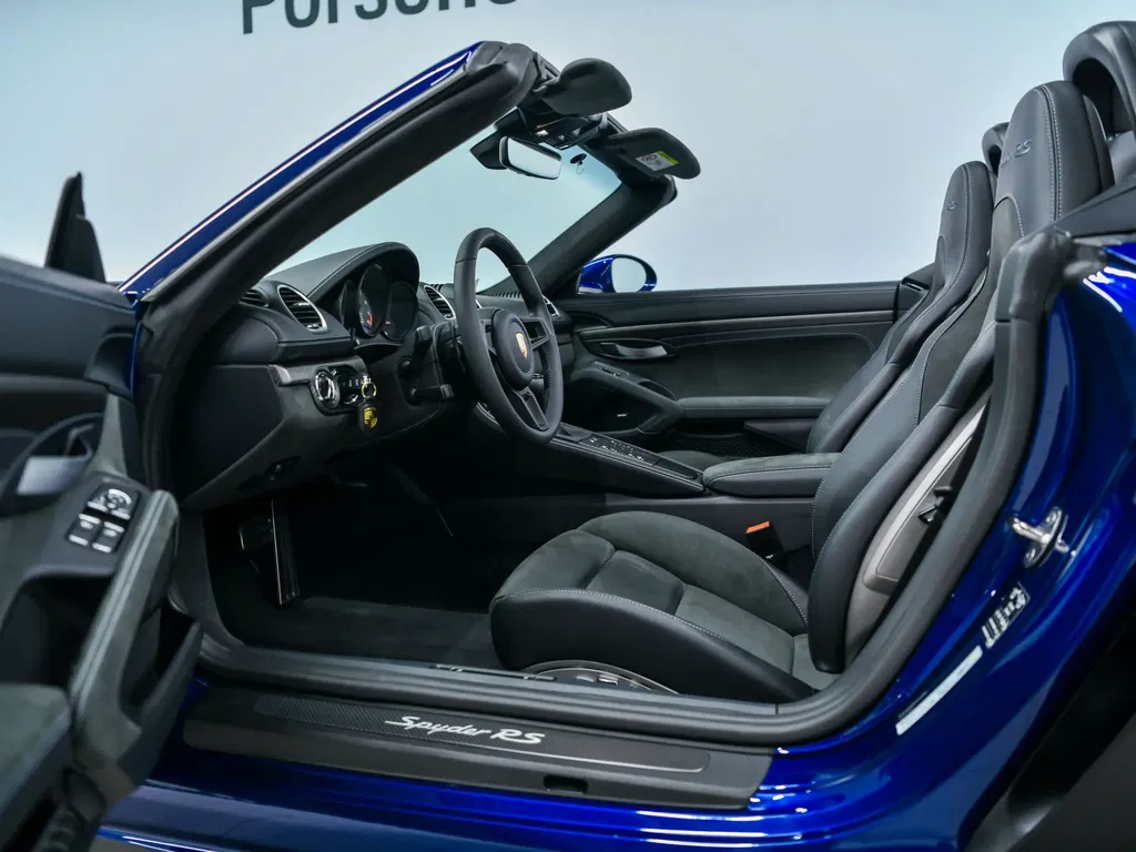 Porsche 718 Spyder RS