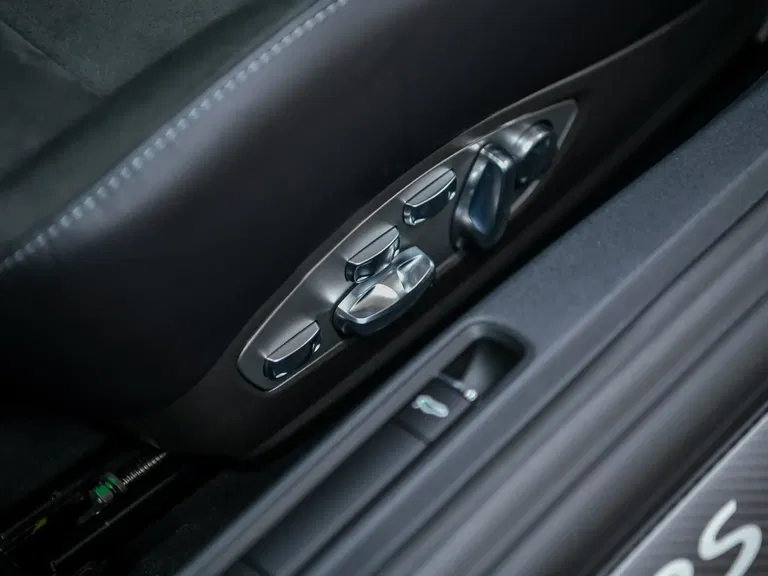 Porsche 718 Spyder RS