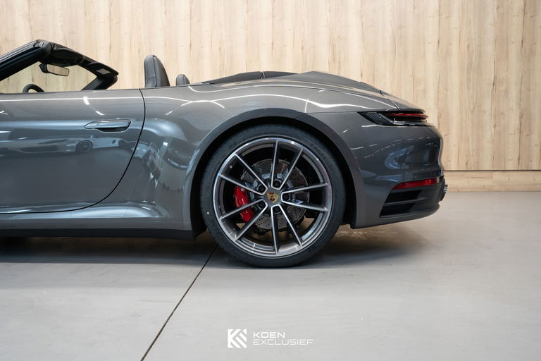 Porsche 992 Carrera 4S