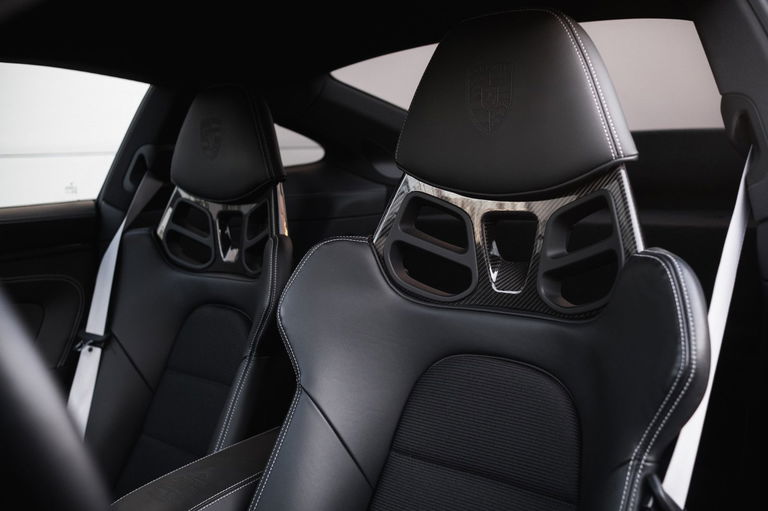 Porsche 992 GT3 Touring