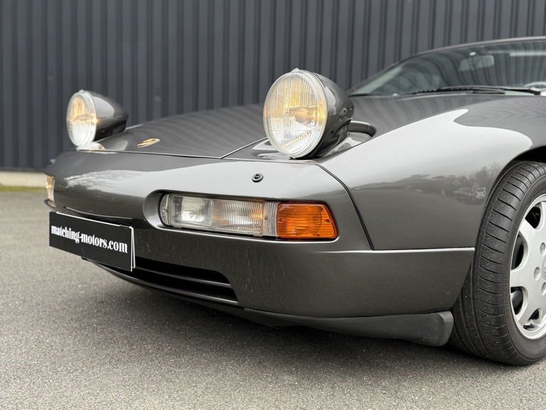 Porsche 928 GT