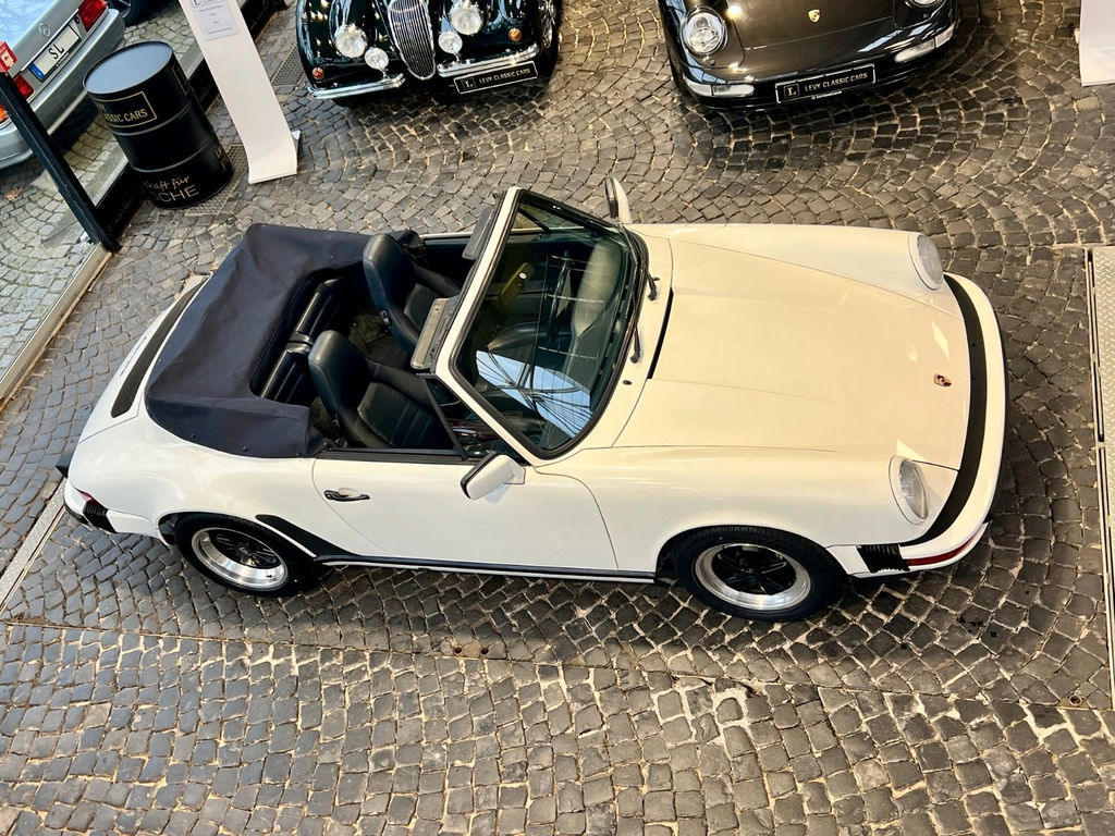Porsche 911 Carrera 3.2