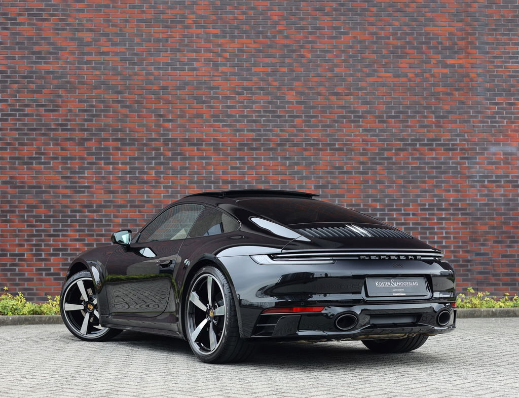 Porsche 992 Carrera