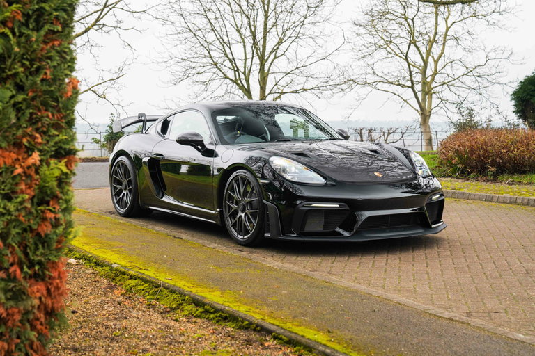 Porsche 718 Cayman GT4 RS