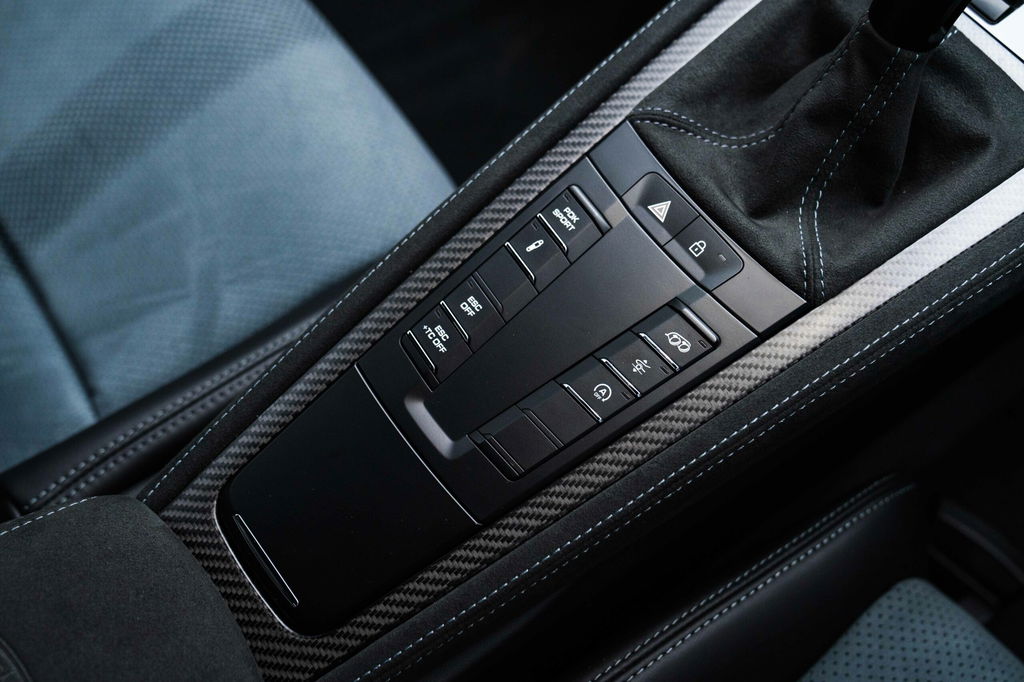 Porsche 718 Cayman GT4 RS