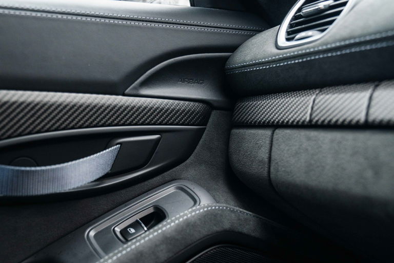 Porsche 718 Cayman GT4 RS