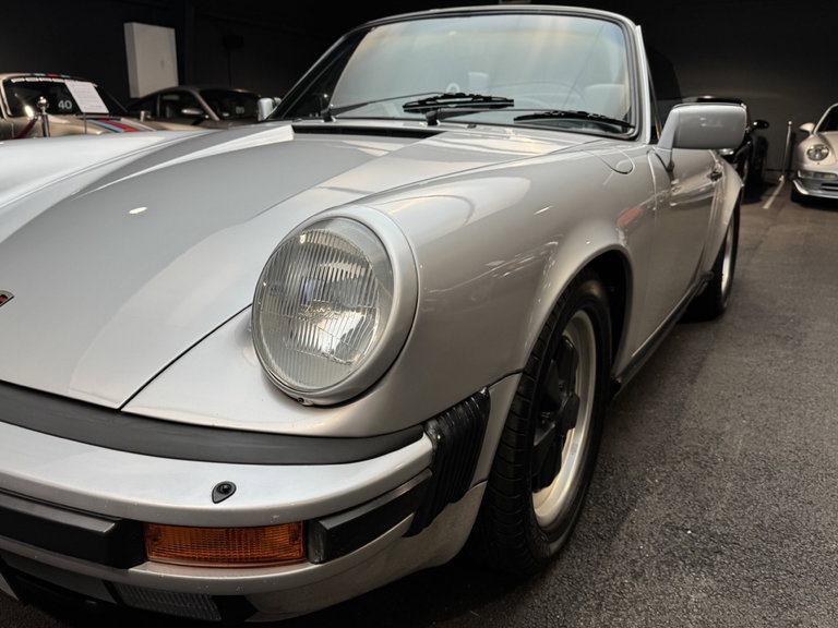 Porsche 911 Carrera 3.2 (US)