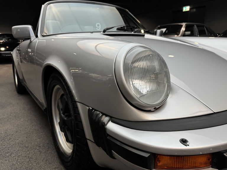 Porsche 911 Carrera 3.2 (US)