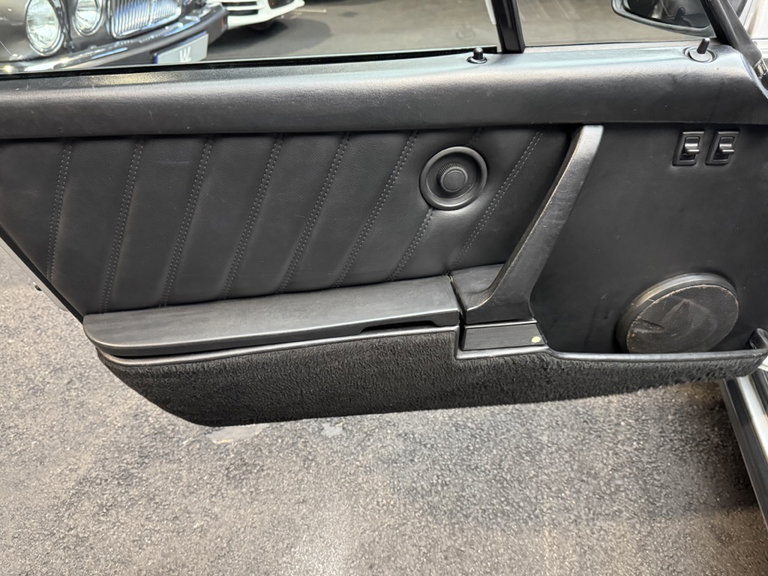 Porsche 911 Carrera 3.2 (US)