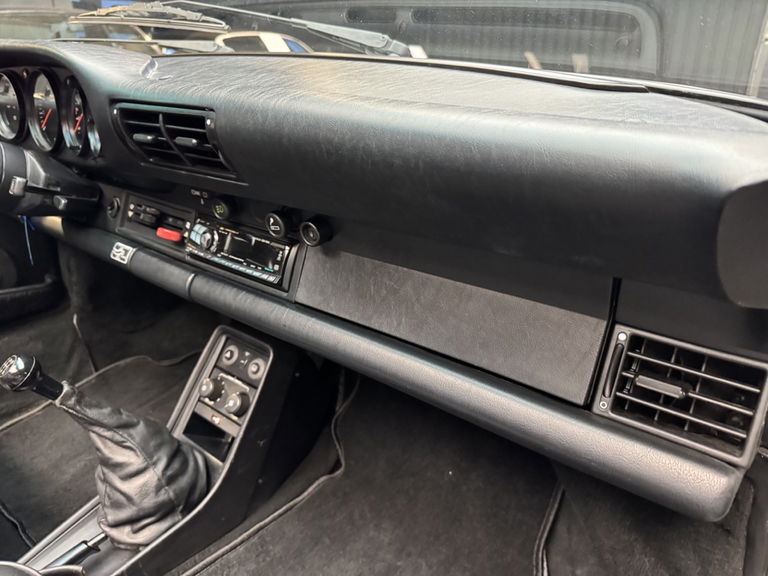 Porsche 911 Carrera 3.2 (US)