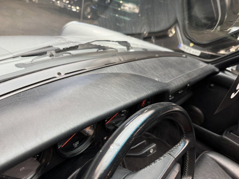 Porsche 911 Carrera 3.2 (US)