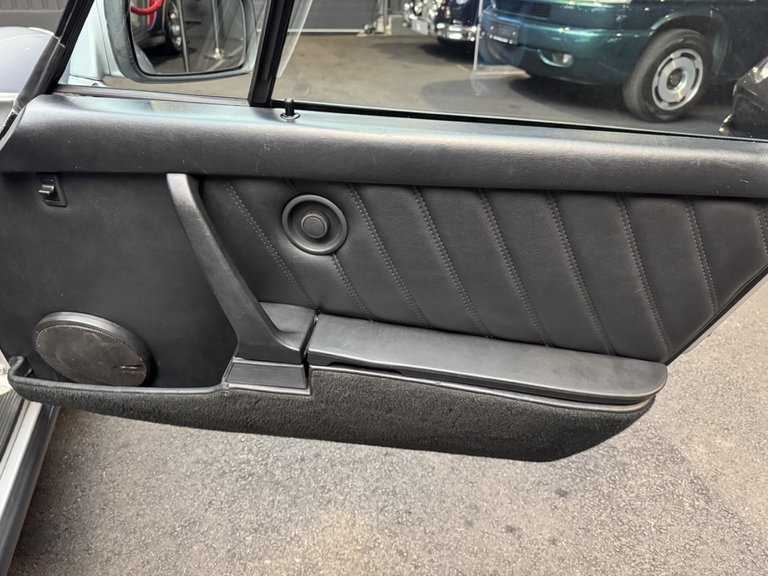 Porsche 911 Carrera 3.2 (US)