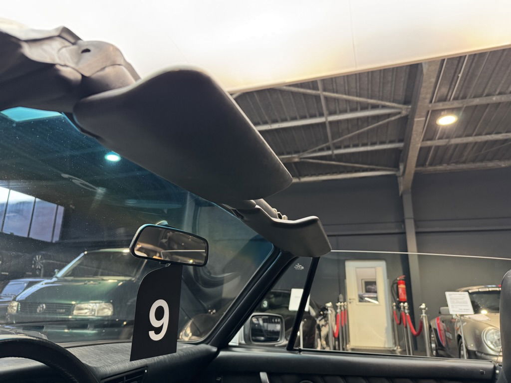 Porsche 911 Carrera 3.2 (US)