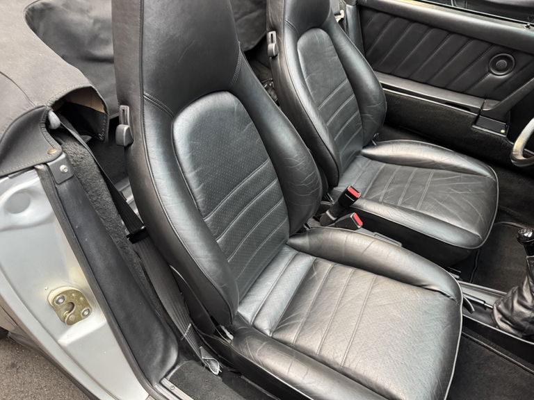 Porsche 911 Carrera 3.2 (US)