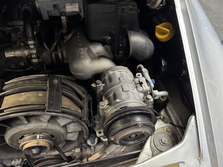 Porsche 911 Carrera 3.2 (US)