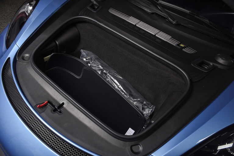 Porsche 718 Cayman GT4 RS