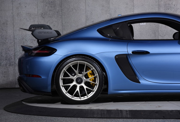 Porsche 718 Cayman GT4 RS