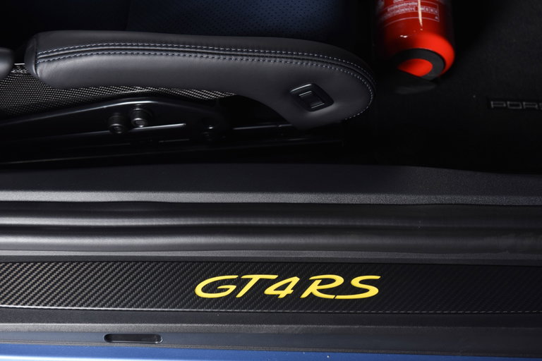 Porsche 718 Cayman GT4 RS