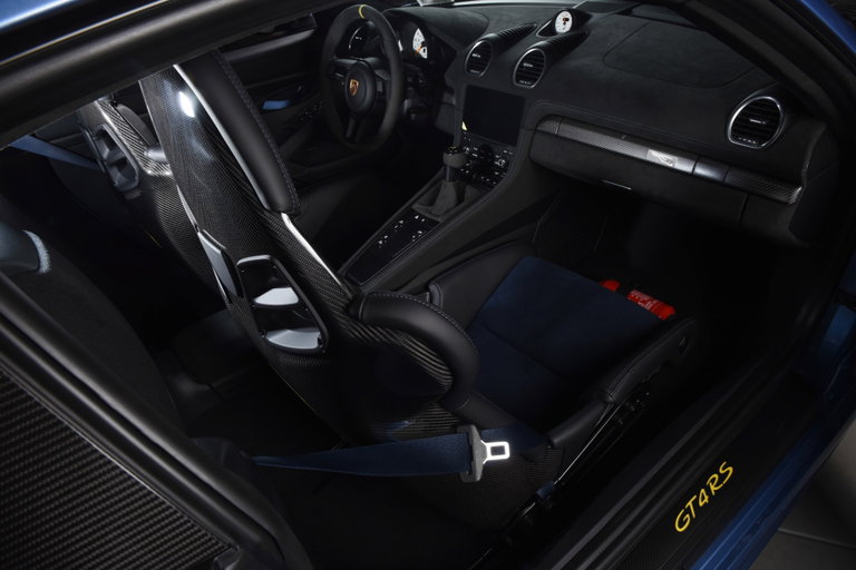 Porsche 718 Cayman GT4 RS