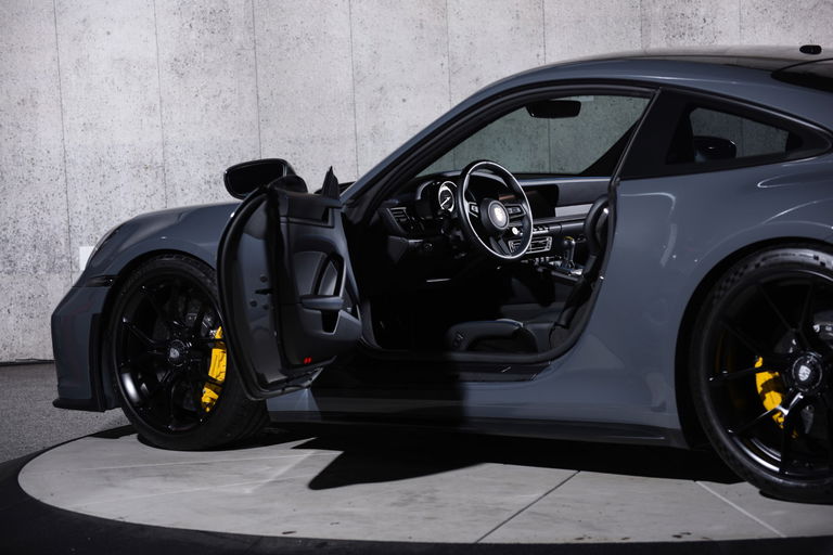 Porsche 992 GT3 Touring