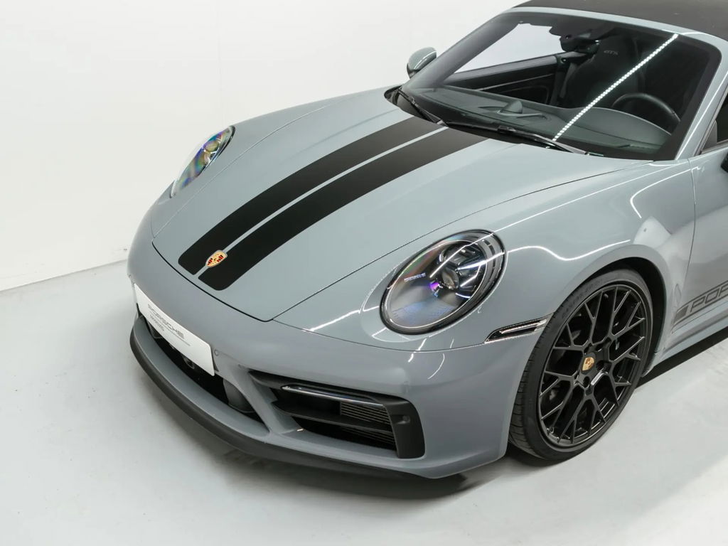 Porsche 992 Carrera GTS