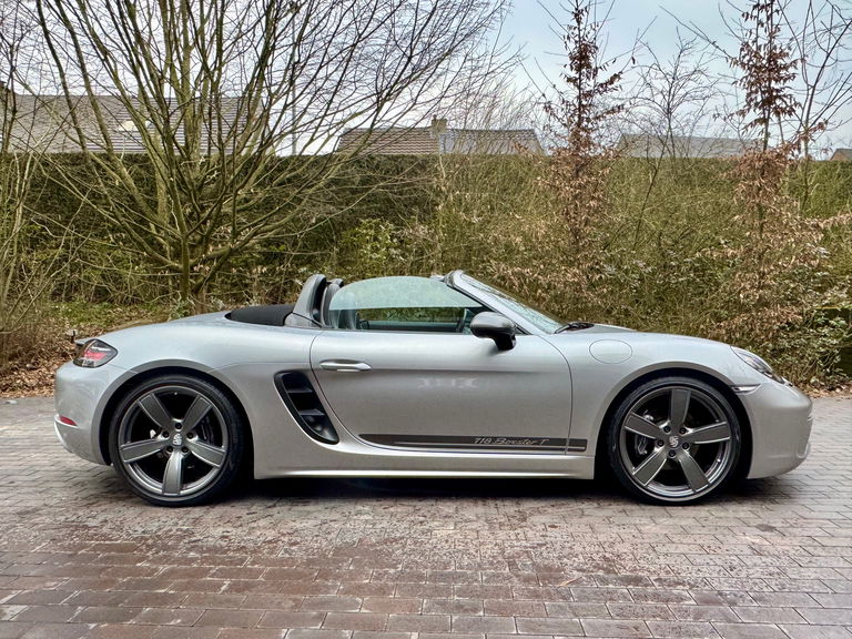 Porsche 718 Boxster T