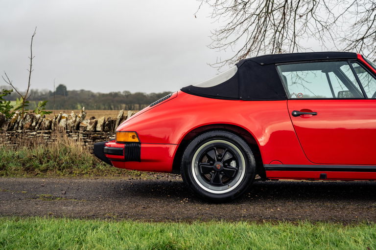 Porsche 911 Carrera 3.2