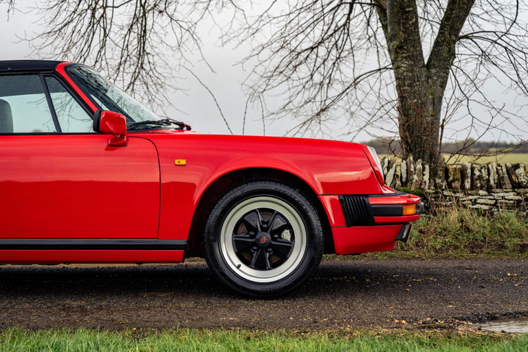 Porsche 911 Carrera 3.2