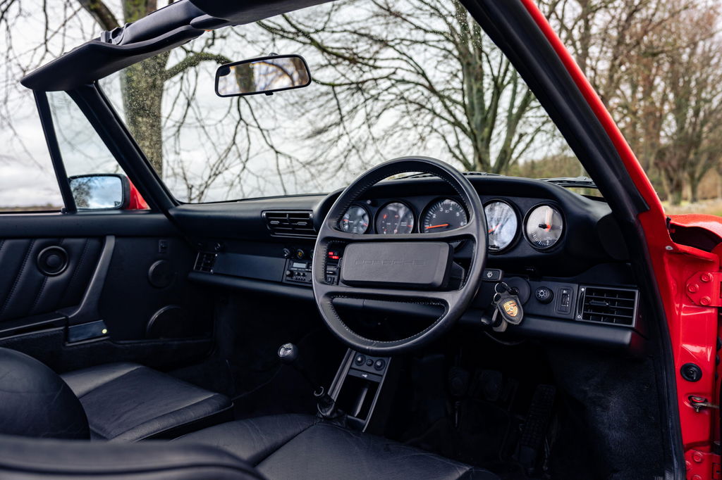 Porsche 911 Carrera 3.2