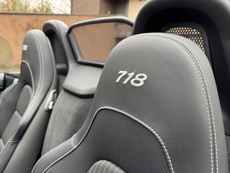 Porsche 718 Boxster T