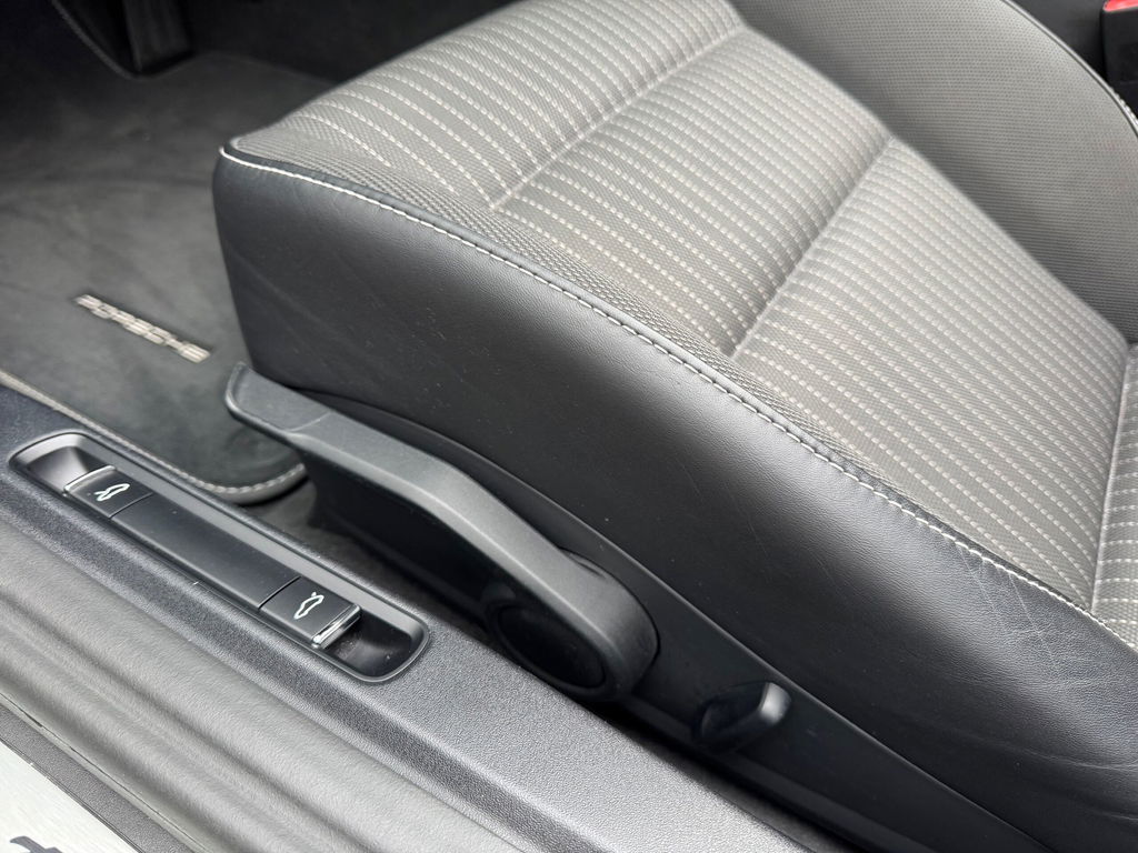 Porsche 718 Boxster T